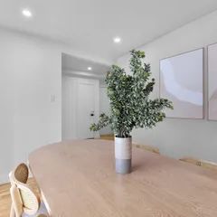 1 room apartment of 83m² in Montreal - Photo 2