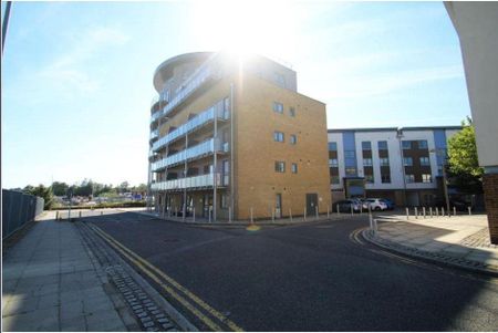 2 bed penthouse to rent in Ballantyne Drive - Photo 5