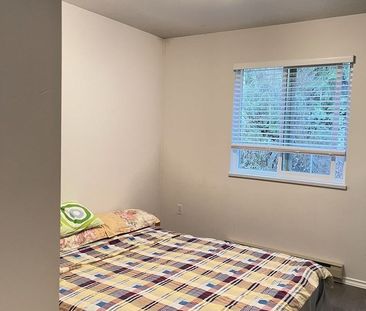 3000 Atlin Place town house — Coquitlam, BC (3-Bedroom) - 3 Bedroom - Photo 3