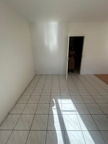 Apartment - Photo 3