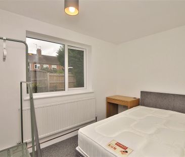 3 bedroom semi-detached house to rent - Photo 6