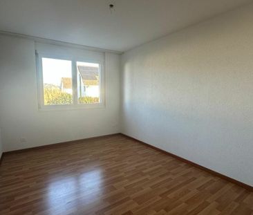 Schöne 4.5 Zimmer-Wohnung in Schwarzenbach zu vermieten - Foto 2