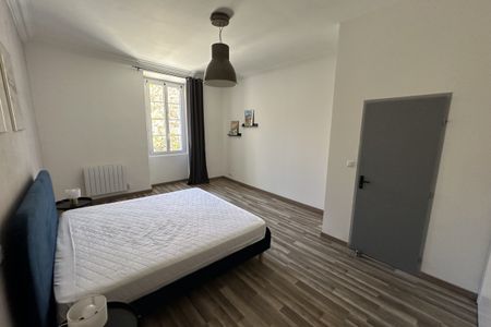 Collobrières, Grand T3 meublé de standing beaucoup de charme - Photo 5