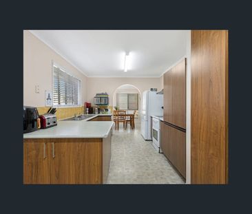 GREAT HOME WITH SOLAR PANELS AND SOLAR HOT WATER - Photo 3