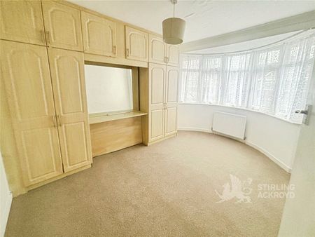 Rochester Avenue, Feltham, TW13 4EJ - Photo 3