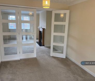 3 bedroom semi-detached house to rent - Photo 1