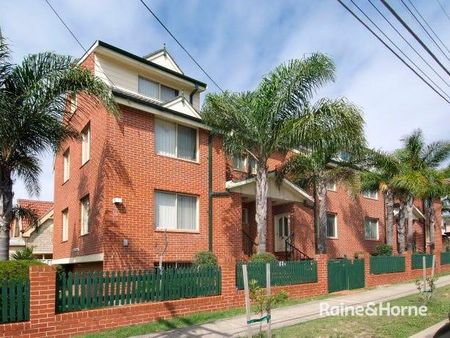 2/19 Doncaster Avenue, Kensington, NSW 2033 - Photo 3