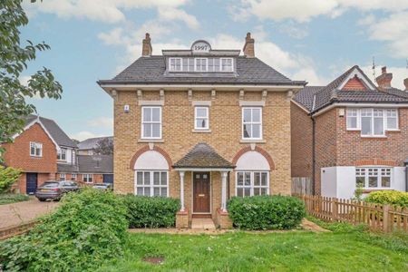 Hayward Road, Surbiton, KT7 - Photo 2