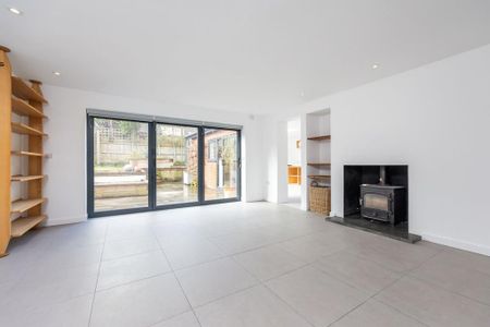 4 bedroom detached house to rent - Photo 3