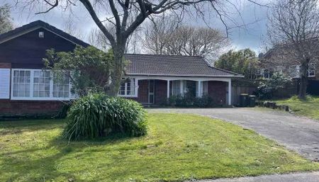 Lovely Family Home In Sommerville - Photo 5