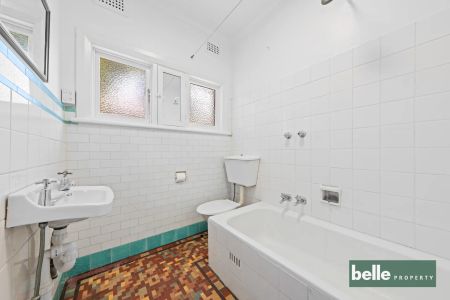 Modern Comfort and Convenience in the Heart of Summer Hill - Photo 5