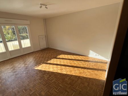 Location Appartement 3 pièces 56m² - Photo 2