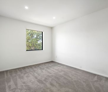 Four Bedroom Townhouse - Photo 1