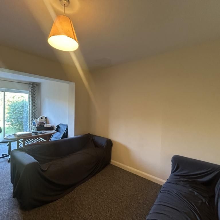 4 bedroom house to rent - Photo 1