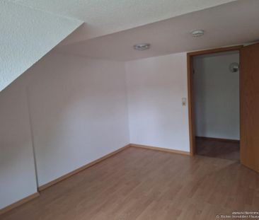 Charmante 3-Zimmer-Dachgeschosswohnung nahe der Altstadt - Foto 3