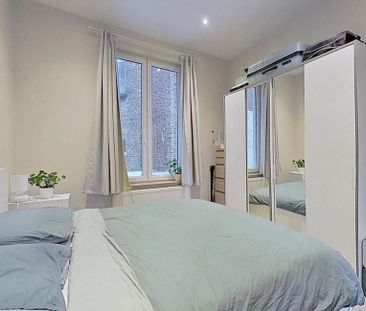 Appartement te huur in Etterbeek voor € 1.100 met 1 slaapkamer - Photo 3