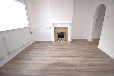 2 bedroom terraced house to rent - Photo 2