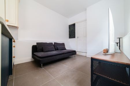 Pentyrch Street, Cathays - Photo 2