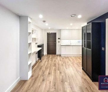 Worthing House, South Street, BN11 - Photo 3