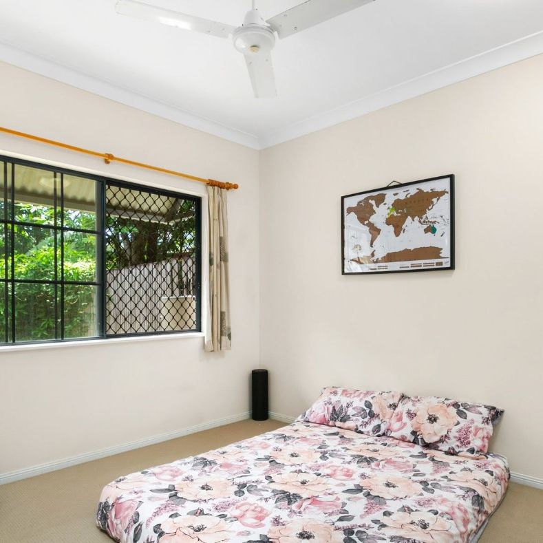 Modern 2 Bed, 2 Bath Unit with Private Yard & Patio – Freshwater Charm - Photo 1