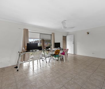 9 Naples Street, Wishart QLD 4122 - House For Rent | Domain - Photo 3