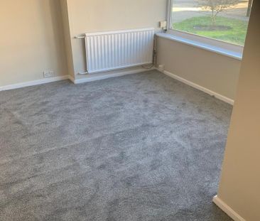 4 bedroom semi-detached house to rent - Photo 3