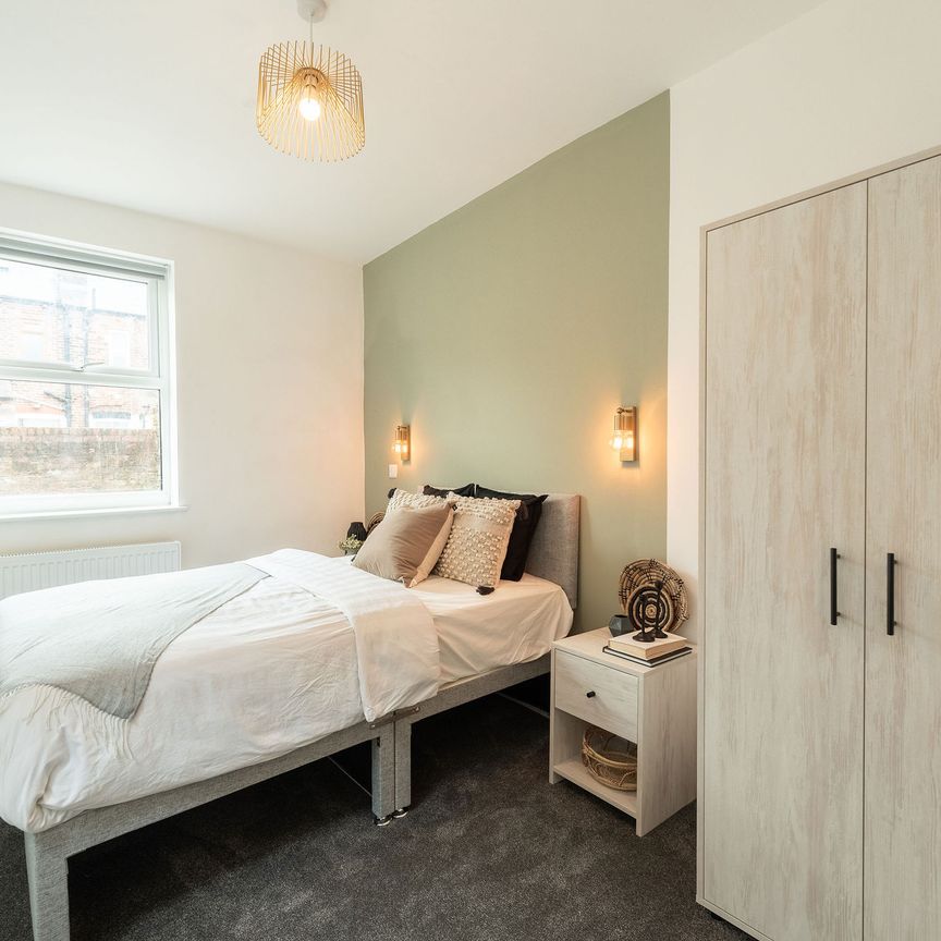 Wellington Road Room 3 - Photo 1