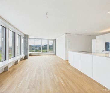 Ausblick vom Sonnenberg bis zur Stadt Luzern - Foto 1
