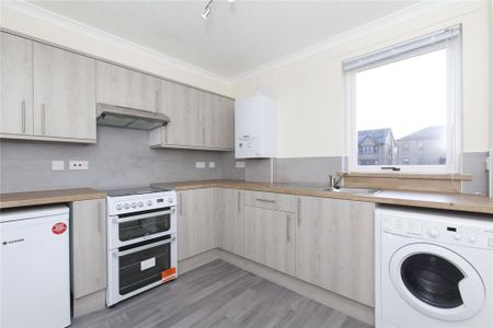 2 bedroom terraced house to rent - Photo 2