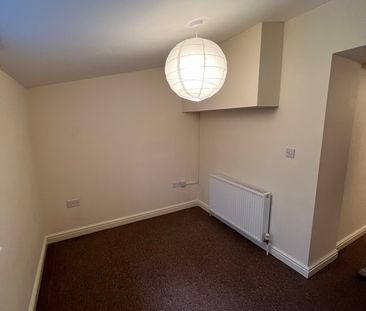 2 Bed Flat, Garden Eastfield Road, BS6 - Photo 2