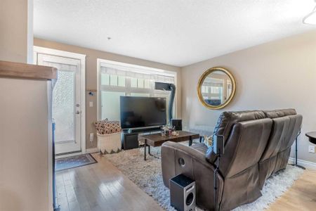 Modern Elegance And Urban Convenience: 2 Bed, 2 Bath Condo At The Adora - Photo 4