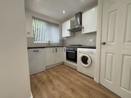 3 bed end of terrace house to rent in Tennyson Road, Coventry, CV2 - Photo 3