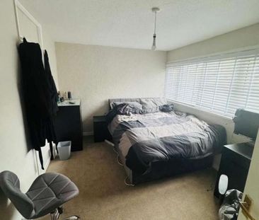 Farhill Close, West Bromwich, B71 - Photo 3