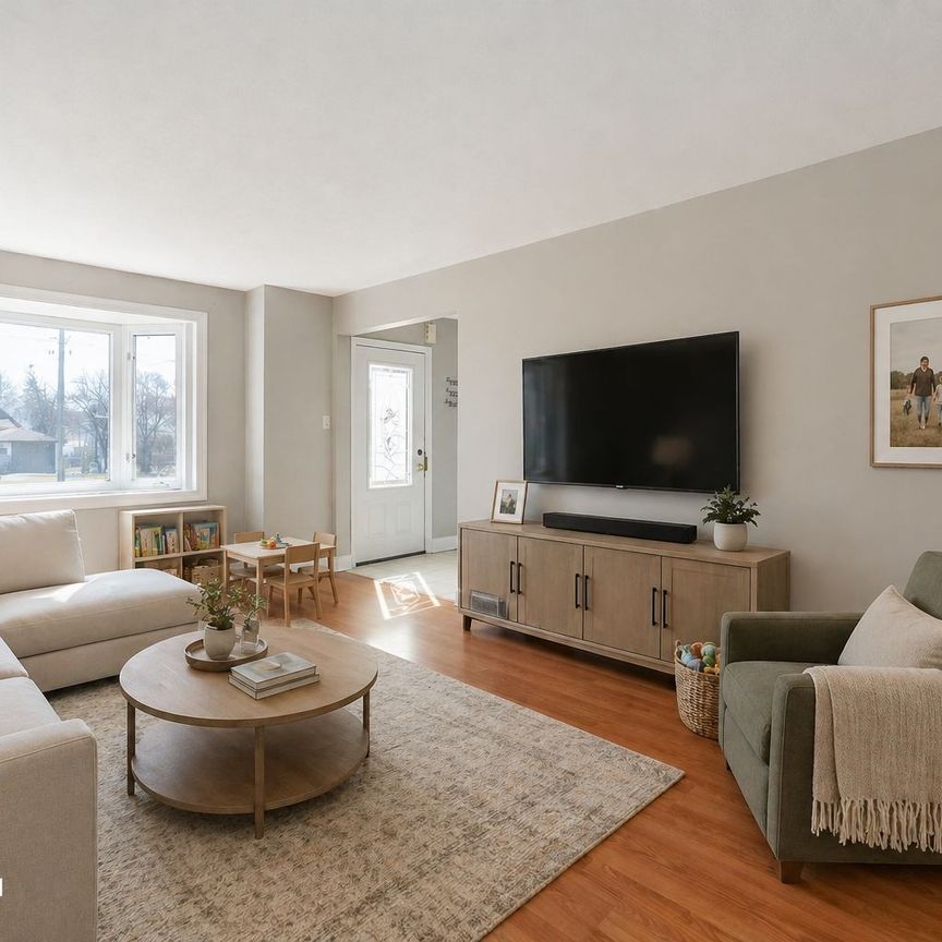 For Lease - 204 John Street, Brampton, Ontario - Photo 1