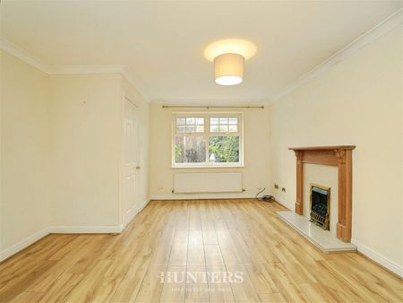 3 bedroom House To Let - Photo 2