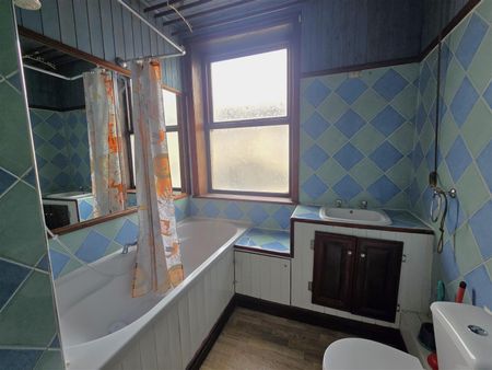 Holmby Street, Burnley - Photo 5