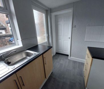 2 bedroom terraced house to rent - Photo 6