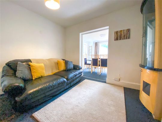 4 bedroom semi-detached house to rent - Photo 1