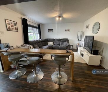 3 bedroom end of terrace house to rent - Photo 1