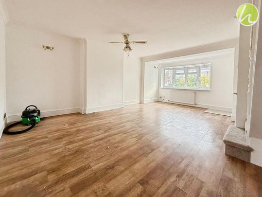 3 bedroom end of terrace house to rent - Photo 1