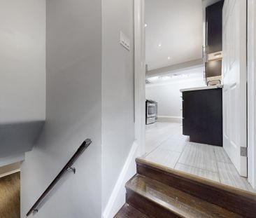 For Lease - 2098 Maplewood Drive, Burlington, Ontario - Photo 1