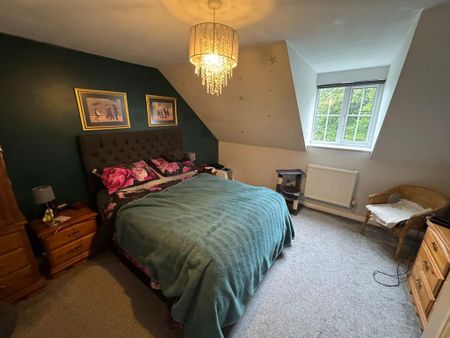 4 bedroom semi-detached house to rent - Photo 5