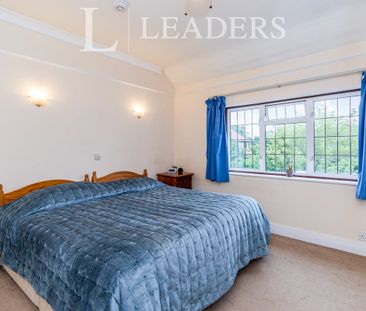 1 bedroom property to rent Burwood Road, Hersham, Walton-on-Thames,... - Photo 4