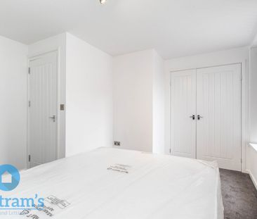 2 bed Flat for Rent - Photo 3