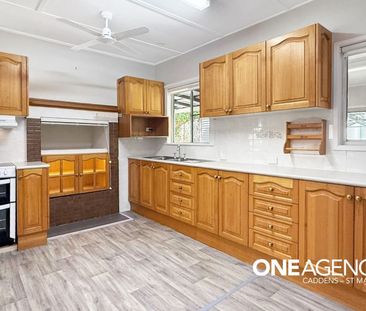 CHARMING 3 BEDROOM HOME IN A RELAXED COUNTRY SETTING!!! - Photo 3