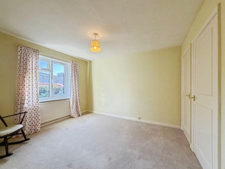 3 bedroom House To Let - Photo 5