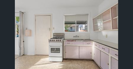 Charming One-Bedroom Retreat with Modern Comfort - Photo 3