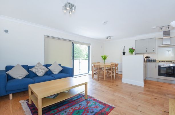 Worple Road Mews, Wimbledon, London, SW19 - Photo 1