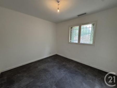 Location Appartement 4 pièces 81m² MARSEILLE 12ème - Photo 5