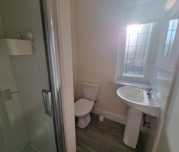 6 Bed Student Accommodation - Photo 2